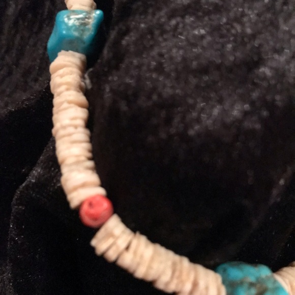 Puka turquoise helshi choker - Picture 4 of 8